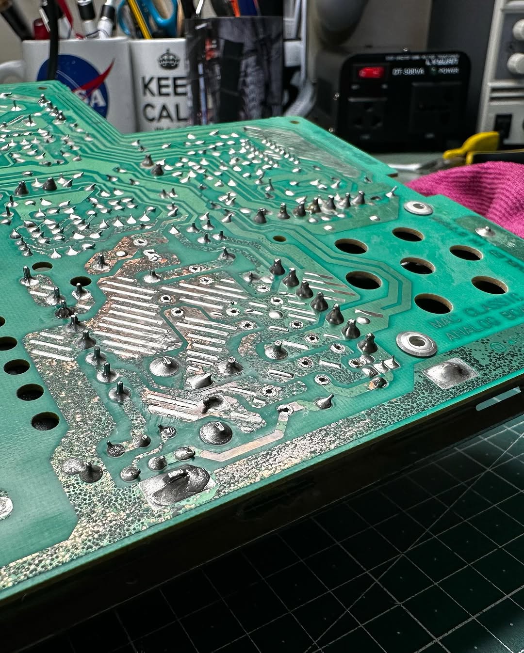 Scarica CRT e zona alimentatore del Macintosh Classic